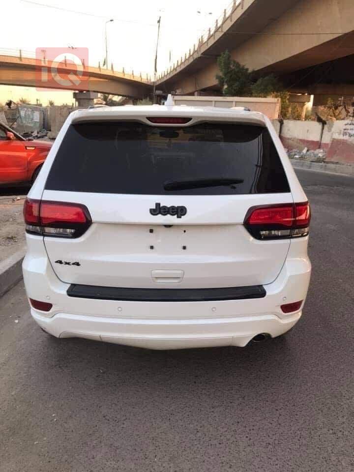 جیپ گراند شیرۆکی